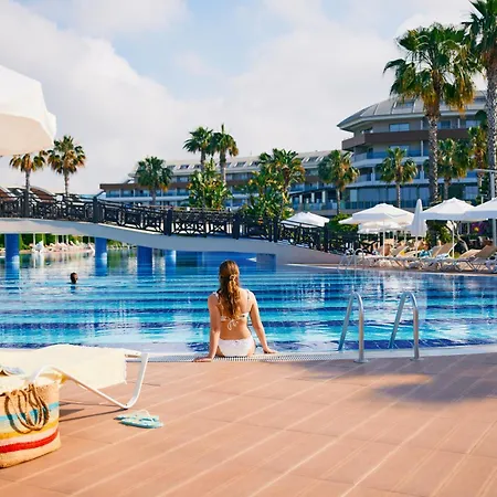 Tui Magic Life Jacaranda 5*