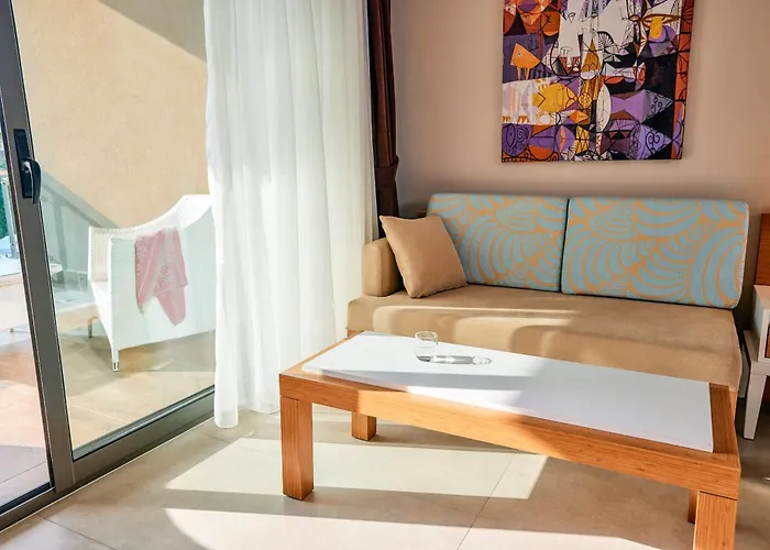 Tui Magic Life Jacaranda 5*