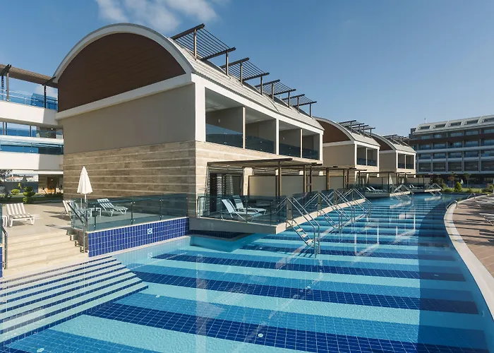 Tui Magic Life Jacaranda